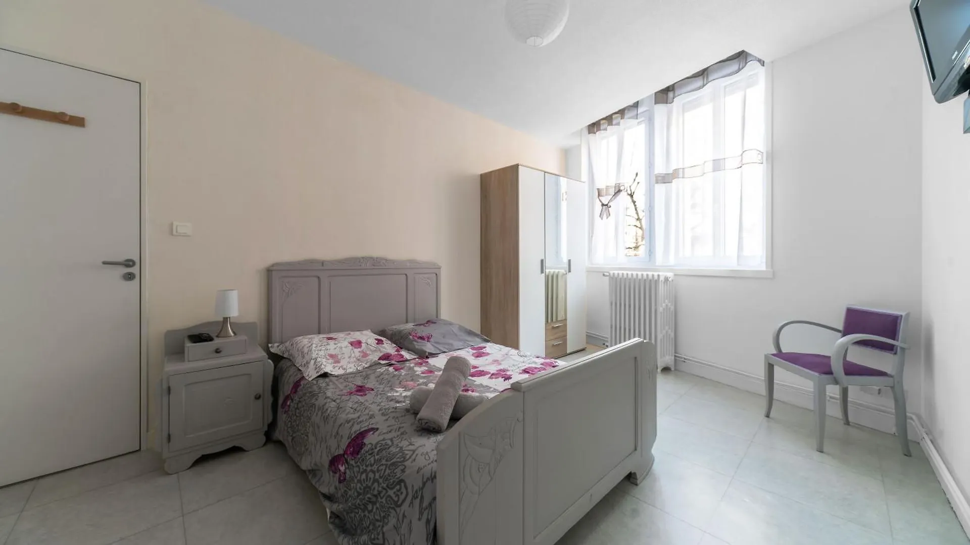 Le Bardin - Grand Appartement Design, Parking Gratuit Vichy Apartment